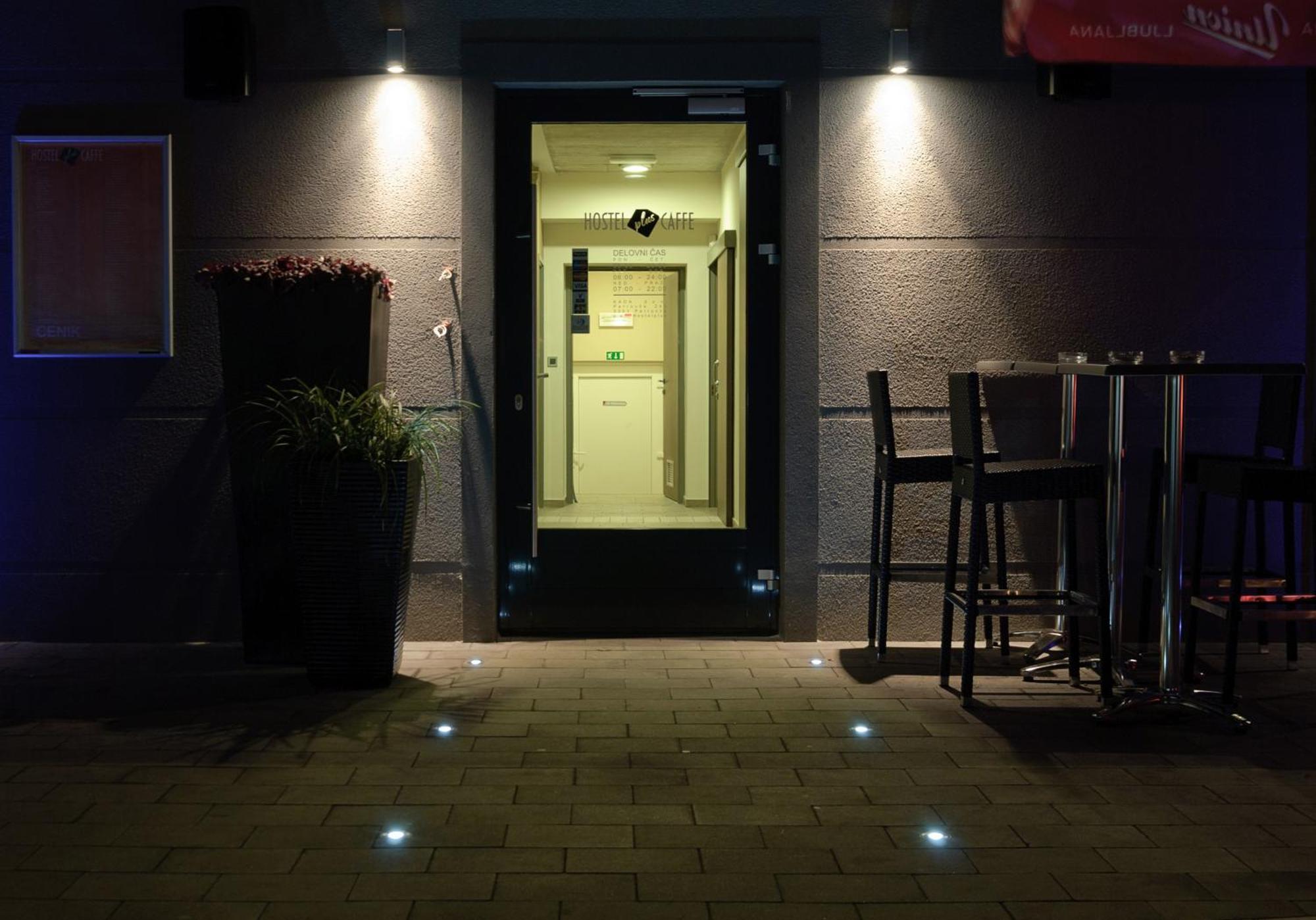 Hostel Plus Caffe Petrovče المظهر الخارجي الصورة