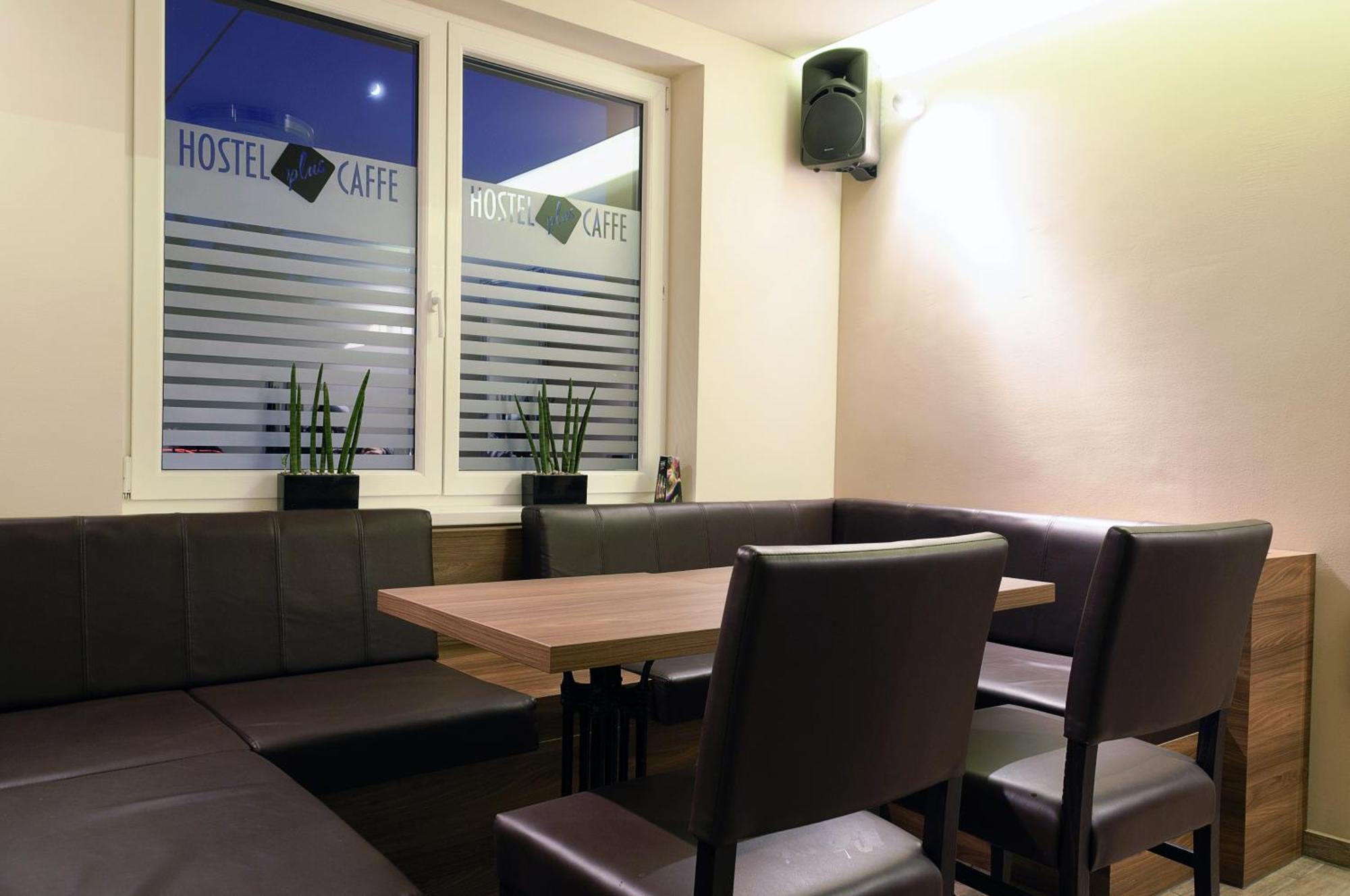 Hostel Plus Caffe Petrovče المظهر الخارجي الصورة